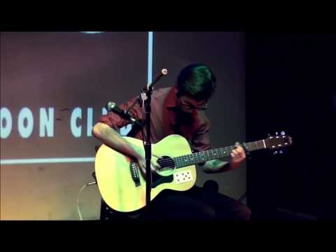 Luke Bennett - Fighting Sharks In Space - UK Fingerstyle Championship 2013