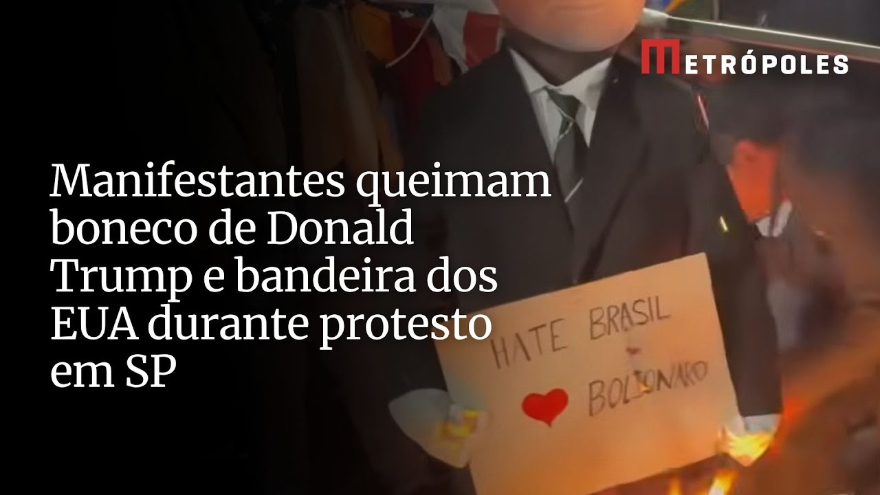 Manifestantes queimam boneco de Donald Trump e bandeira dos EUA durante protesto em SP