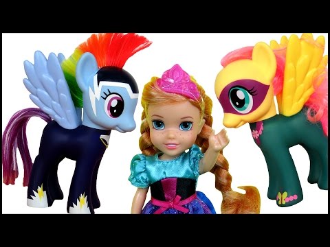 FLYING on PONIES! Pony RACE! ELSA & ANNA toddlers PLAY - UCQ00zWTLrgRQJUb8MHQg21A