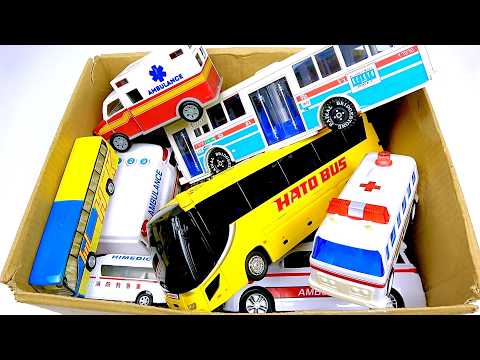 救急車とバスのミニカーが走る！緊急走行テスト！サイレンありで坂道を軽快に走る。