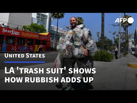 What a waste: US campaigner wears his trash for a month | AFP