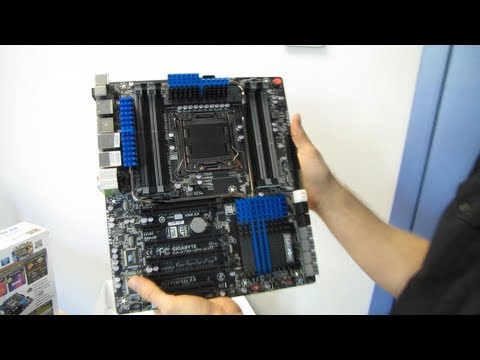 Gigabyte X79S-UP5 WIFI Workstation Class Motherboard Unboxing & First Look Linus Tech Tips - UCXuqSBlHAE6Xw-yeJA0Tunw