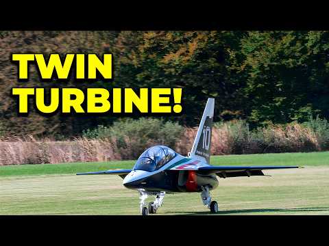 UNBELIEVABLE REALISM | Giant Scale RC M-346 Frecce Tricolori Flight Display [RAW SOUND]