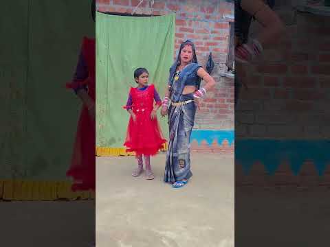 uska to Roop Nirala tha til thodi upar Kala tha Main dekh ke pagal Ho Gaya Badi mushkil