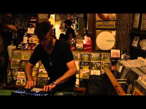 Black Light Smoke Boiler Room NYC Live Set - UCGBpxWJr9FNOcFYA5GkKrMg