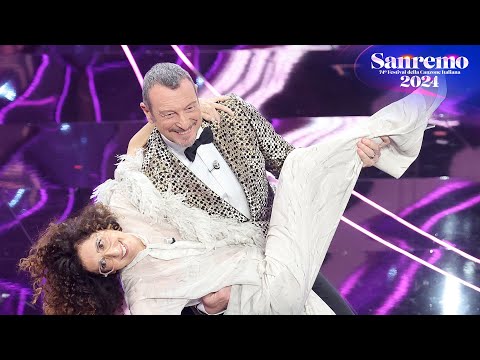 Sanremo 204 - Teresa Mannino sul palco di Sanremo