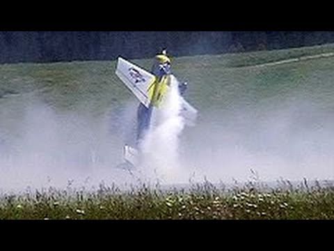 85cc Sukhoi RC plane being hucked hard at the 2010 Kiwi ProBro - UCQ2sg7vS7JkxKwtZuFZzn-g