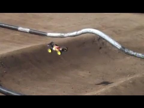 Losi Mini 8ight - KILLING It on a 1/10th Scale Track! - UCSc5QwDdWvPL-j0juK06pQw