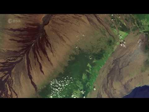 Hawaiian Road Cut Off By Lava Flow Seen From Space | Video - UCVTomc35agH1SM6kCKzwW_g