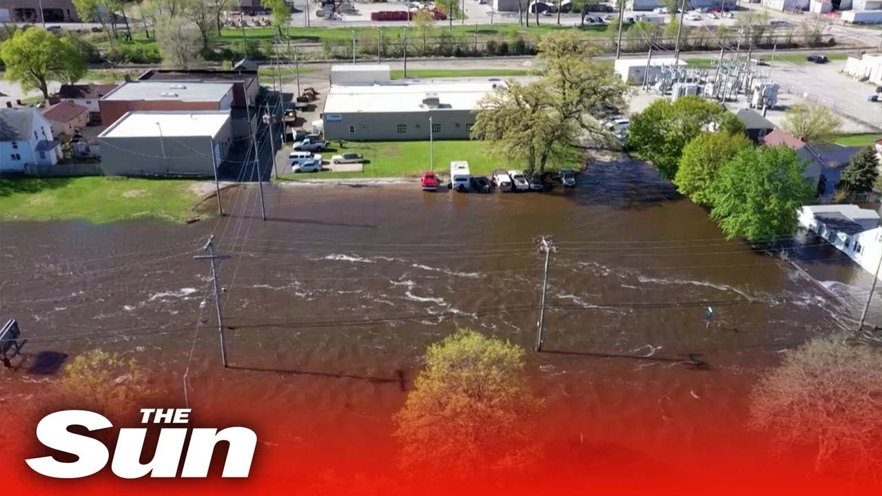 Drone shows floods from Mississippi after river banks burst