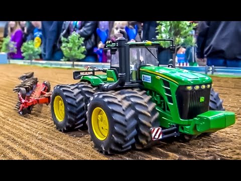 R/C tractors in ACTION on a FANTASTIC huge mobile farming display! - UCZQRVHvPaV4DRn3tp8qrh7A