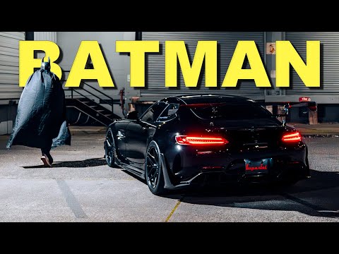 Exploring Seattle: Batman's Photo Shoot Adventure