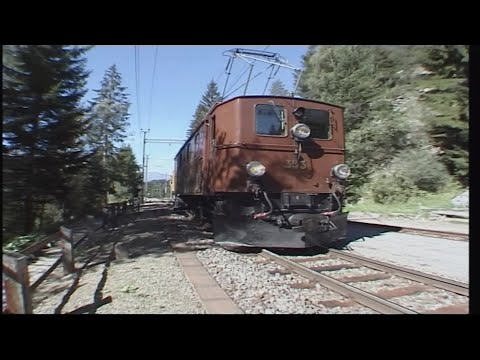 GE 4/6 locomotief van de Rhätische Bahn | GE 4/6 locomotive of the Rhaetian Railway