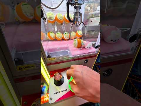This Claw Machines Takes Way Too Long To Reset !