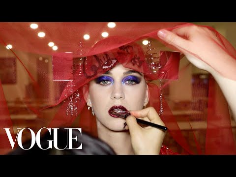 24 Hours with Katy Perry at the 2017 Met Gala | Vogue - UCRXiA3h1no_PFkb1JCP0yMA