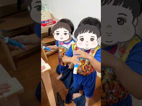 新しい歯ブラシでちょっとテンション上がってる子【3歳＆4歳兄弟】