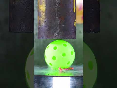 Does Liquid Nitrogen Make Things Shatter? ❄️😳💥