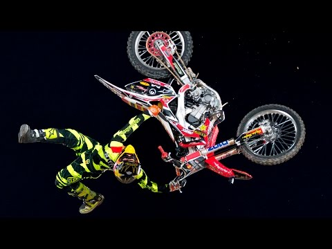 FMX Championship Showdown in Dubai | Red Bull X-Fighters 2015 - UCblfuW_4rakIf2h6aqANefA