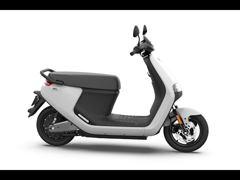 Segway / Ninebot E110S 28mph Electric Moped Static Review vs Yadea G5 & Horwin EK1 4k : Green-Mopeds