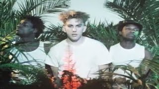 Fun Boy Three - The Lunatics Have Taken Over The Asylum (Official Video)
