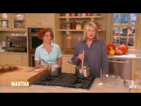 Pumpkin Bread Pudding with Sarah Carey | Thanksgiving Recipes | Martha Stewart - UC6JBm9OAkpI6NUBV_NsLxTA