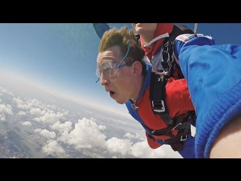 Hardwell Skydiving - The DJ MAG Bet - UCPT5Q93YbgJ_7du1gV7UHQQ