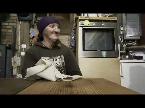 Natalia macht alleine Sahne