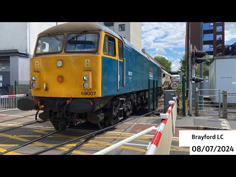 Brayford Level Crossing (08/07/2024)