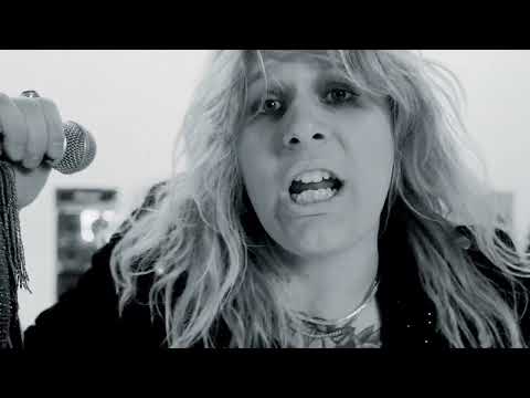 Velveteen Queen - Liar