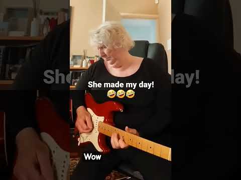 Took me a while to understand that one #guitarsolo #guitarplayer #oldlady #hands #bluessolo #blues
