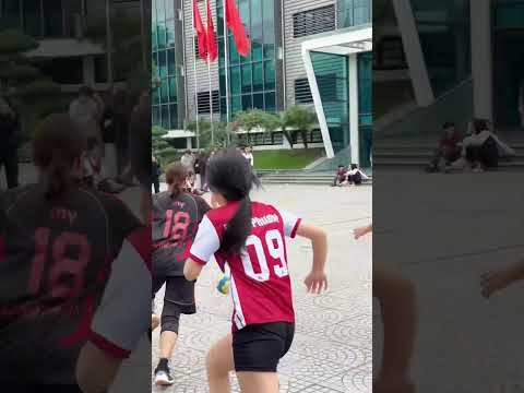 Bóng ném nữ ở trường THPT Hồng Quang