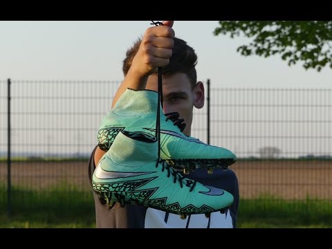 Nike Hypervenom Phantom 2 "Metal Flash Pack" Test/Review by SportyTV - default