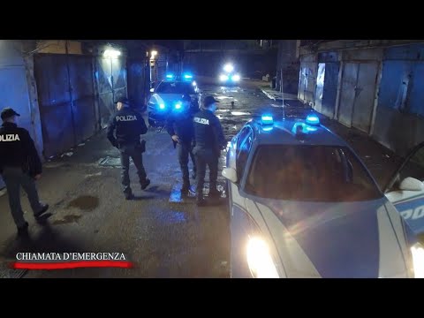 Nel cuore di Scampia i controlli della Polizia - Chiamata di emergenza 09/03/2024