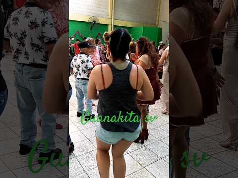 #bailando #ElSalvador #dance #viralreelsfb #SoySalsero #fblifestyle #quinceañera #cumbia #humor