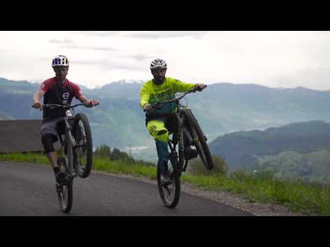 How To Wheelie on a MTB | with Rob Warner and Tom Öhler - UCblfuW_4rakIf2h6aqANefA