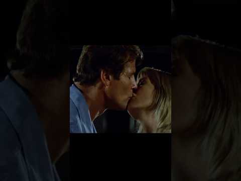 Happy Christmas #rogermoore