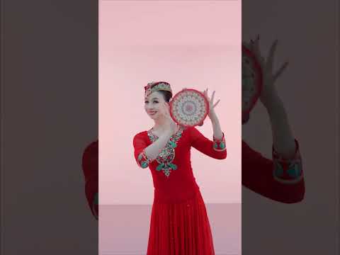 新疆舞魅力源泉之一，眼神训练！#新疆舞  #维吾尔族舞蹈  #新疆舞眼神训练  #零基础学舞蹈