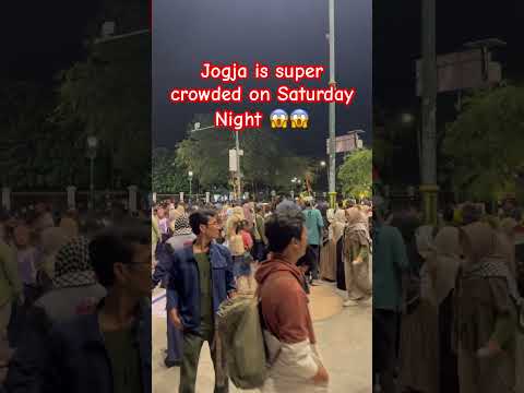 Full of people 😂😂