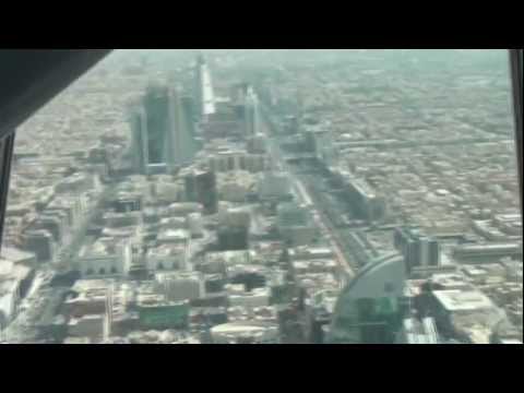 تصوير فيديو عن طريق كاميرا  Sony's 3D Digital Recording Binoculars - UCwZYEQG1Xr2UX7sngxR9JXw