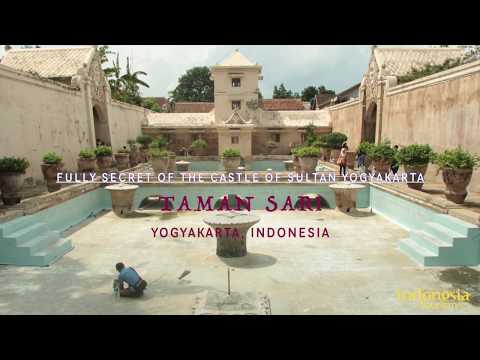 The Fully Beauty And Secret of Taman Sari Water Castle In Jogjakarta