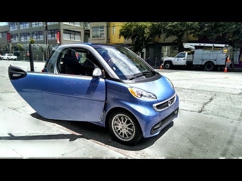 Tested Test Drives the Smart ForTwo Electric Car - UCiDJtJKMICpb9B1qf7qjEOA