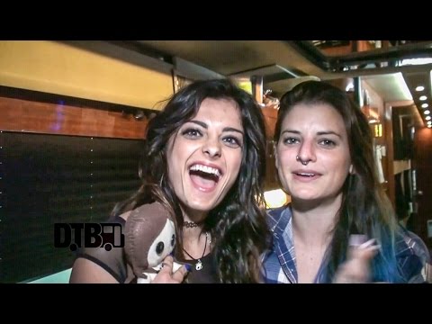 Bebe Rexha / Juliet Simms - BUS INVADERS Ep. 857 [Warped Edition 2015] - UCybDimFZ3eoUQxSArdqCe9g