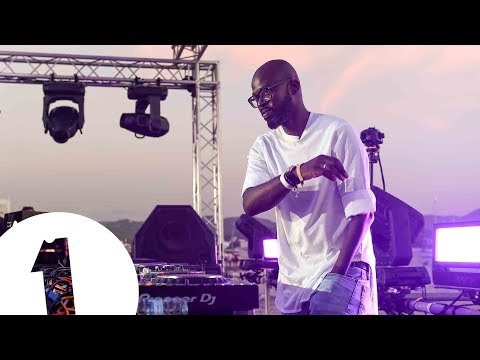 Black Coffee live at Café Mambo for Radio 1 in Ibiza 2017 - UC-FQUIVQ-bZiefzBiQAa8Fw