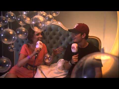 Alesso - Interview at Tomorrowland 2012 - UCsN8M73DMWa8SPp5o_0IAQQ