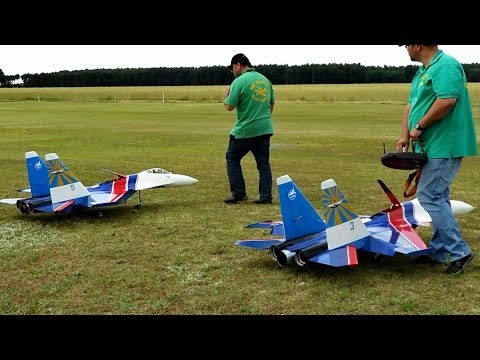 2x RC Sukhoi Su-35 , Super Scale Turbine RC Jet , Modellflugtreffen Damelang 2014 *HD* - UCH6AYUbtonG7OTskda1_slQ