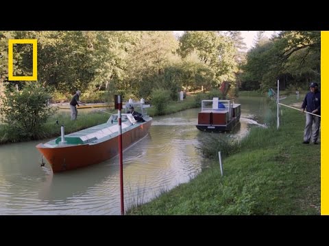 These Mini-Ships Teach Pilots How to Navigate Major Waterways | National Geographic - UCpVm7bg6pXKo1Pr6k5kxG9A