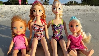 BEACH - Elsa & Anna toddlers -  Vacation Sunbathe - Seagulls - Sand Play