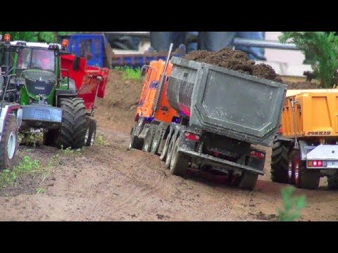 INTERMODELLBAU 2018! R C TRUCK IN DANGER! RC LIVE ACTION GOLBE LINER! COOL RC TOYS - UCT4l7A9S4ziruX6Y8cVQRMw