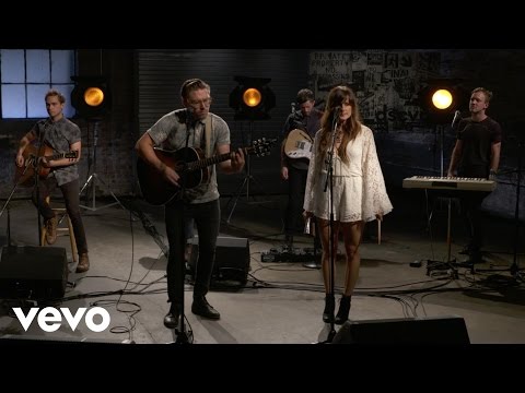 Kopecky - Talk To Me - Vevo dscvr (Live) - UC2pmfLm7iq6Ov1UwYrWYkZA