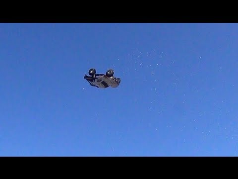 RC ADVENTURES - RC Flying Saucer..?  Nope, Electric Traxxas Slash 4x4 & PiMPED Trail Truck - UCxcjVHL-2o3D6Q9esu05a1Q